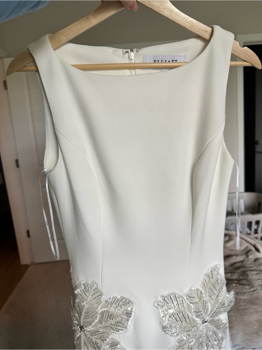 Elliatt Skye Floral Appliqué White Mini Dress - Size Small - Picture 3 of 16